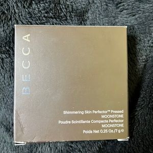 Becca Shimmering Skin Perfector in Moonstone